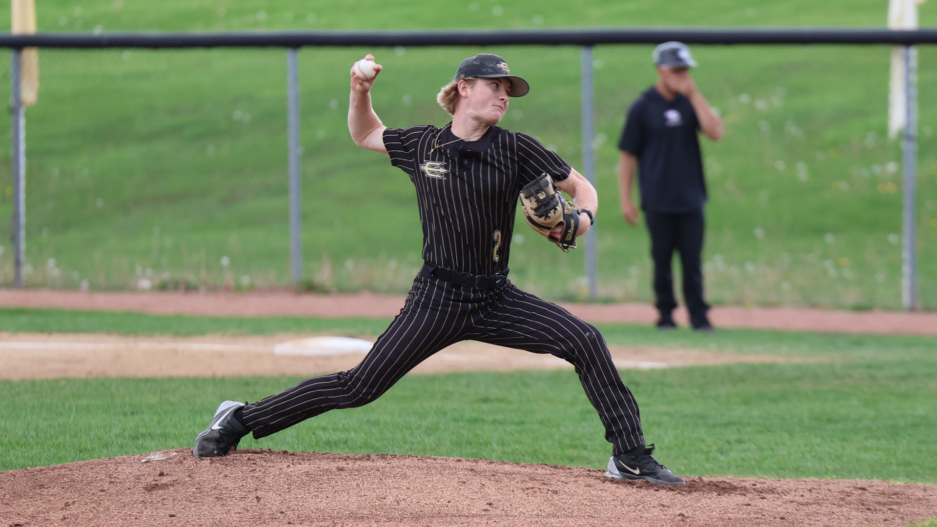 McDonald, Wesley Power Eureka Past Blackburn in Sweep