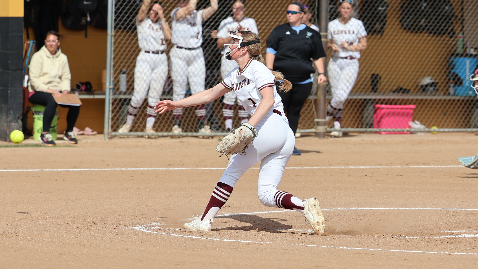 Robinson, Hurst Lead Eureka to Win Over Spalding