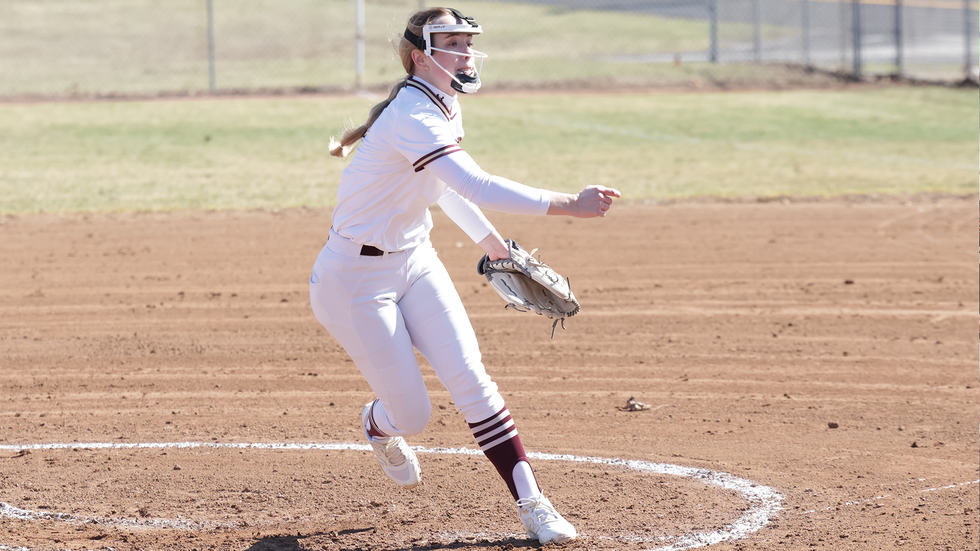 Kaitlyn Robinson Named SLIAC Pitcher of the Week