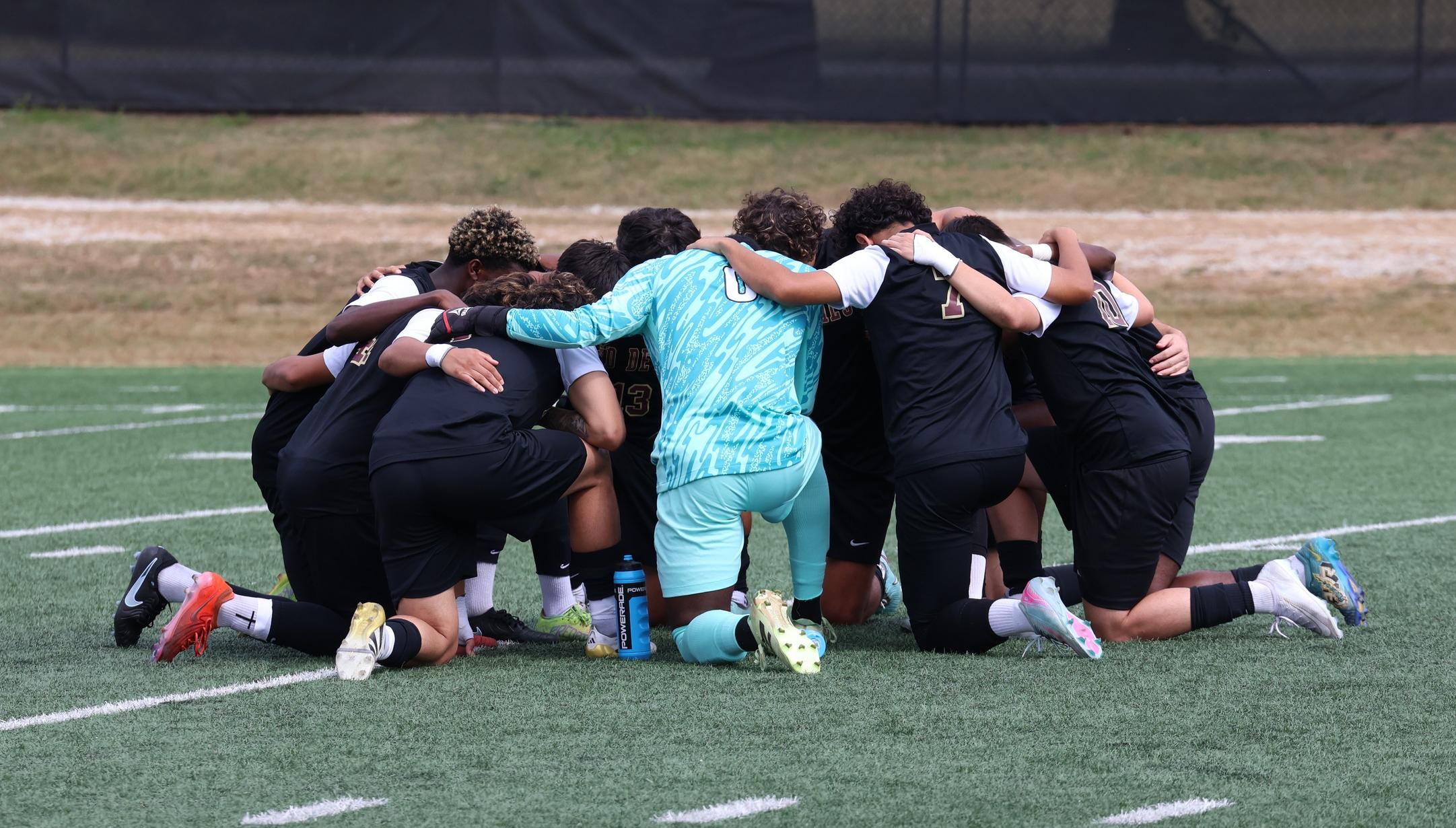 Eureka Men&rsquo;s Soccer Set to Face Lyon in SLIAC Quarterfinals