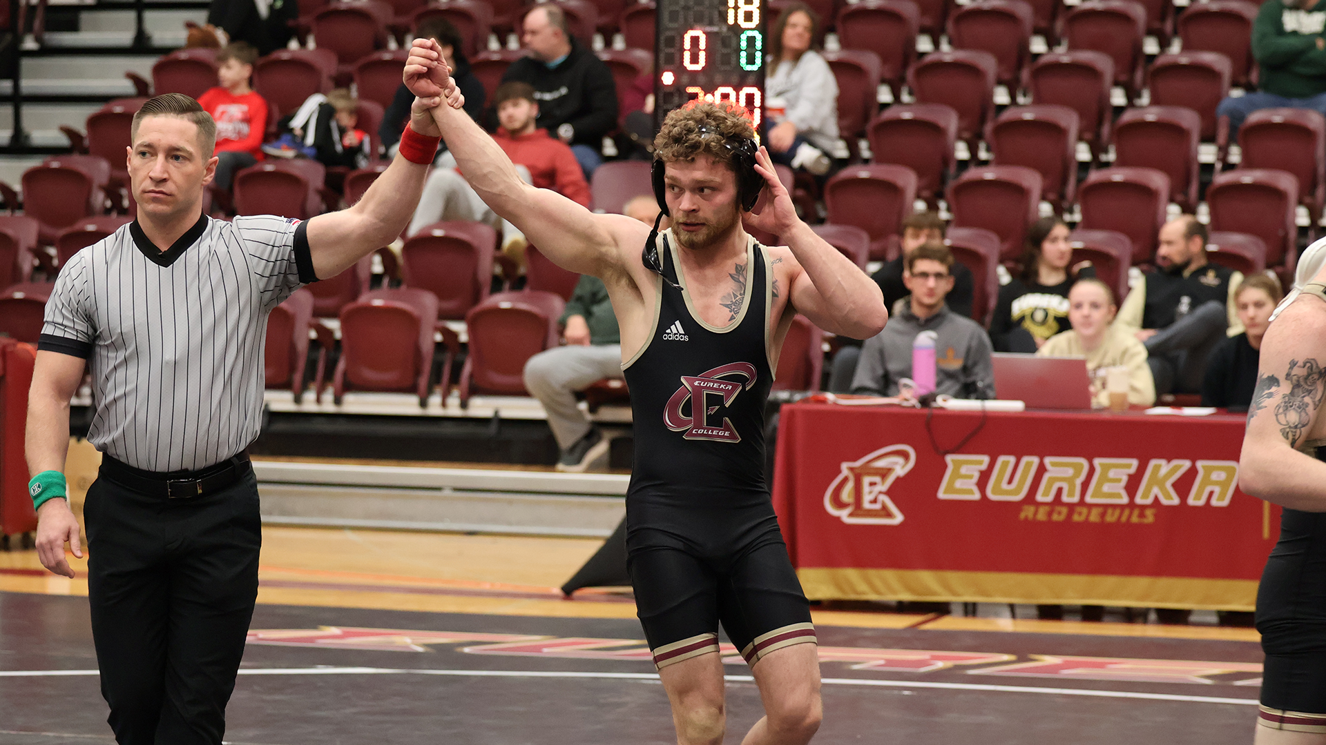 Tucker places sixth as Eureka wraps season at NCAA Regionals